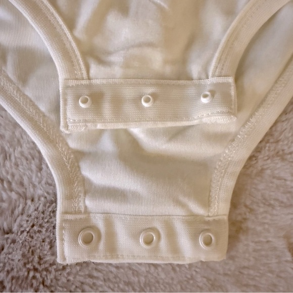 NWT Nike soft velour embossed two piece pale ivory set size 6 months - Picture 4 of 6